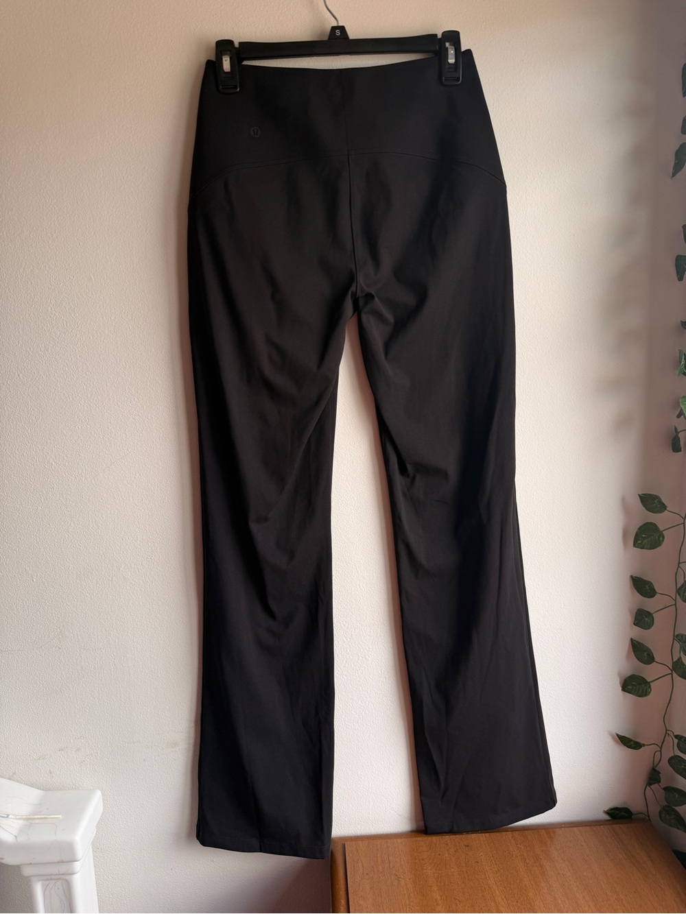 Lululemon Black Straight Leg Pants High Rise Stretch Work Travel Size 6 - Picture 5 of 9